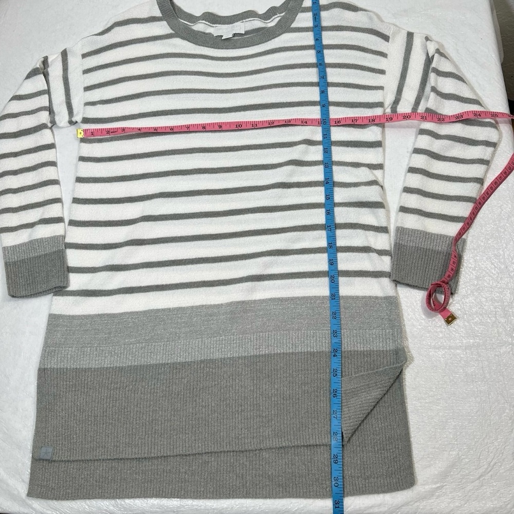 Barefoot Dreams Gray and White Striped Sweater - Picture 3 of 10